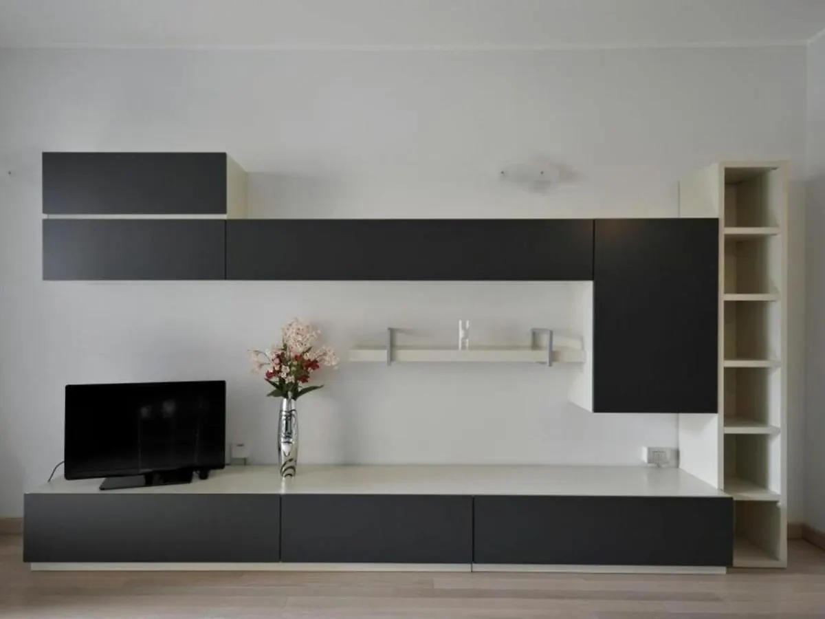 Cola Di Rienzo By Halldis Milano